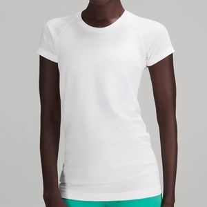 Lululemon swiftly tee - worn but never dried, very good condition